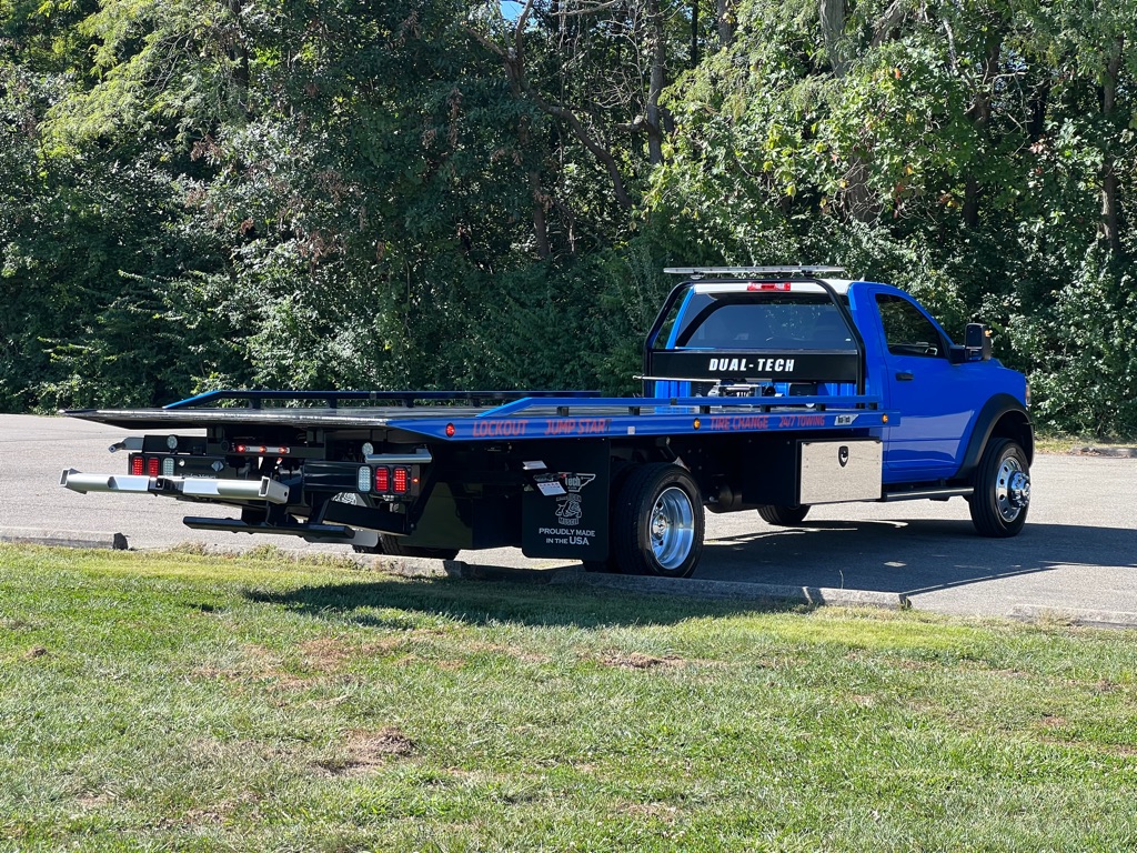 2023 Ram 5500 SLT photo 6