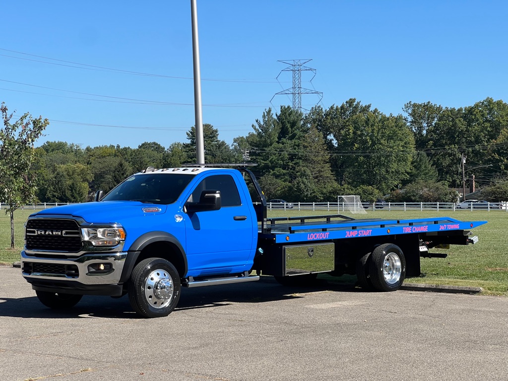 2023 Ram 5500 SLT photo 10
