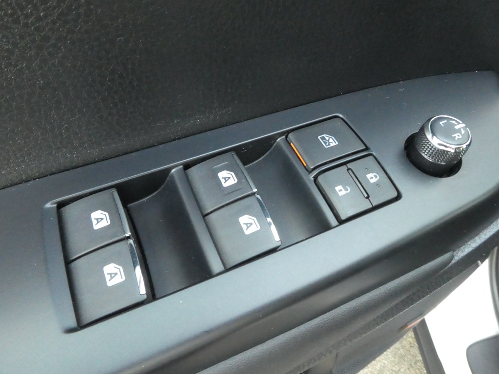 2016 Toyota Highlander Limited photo 10