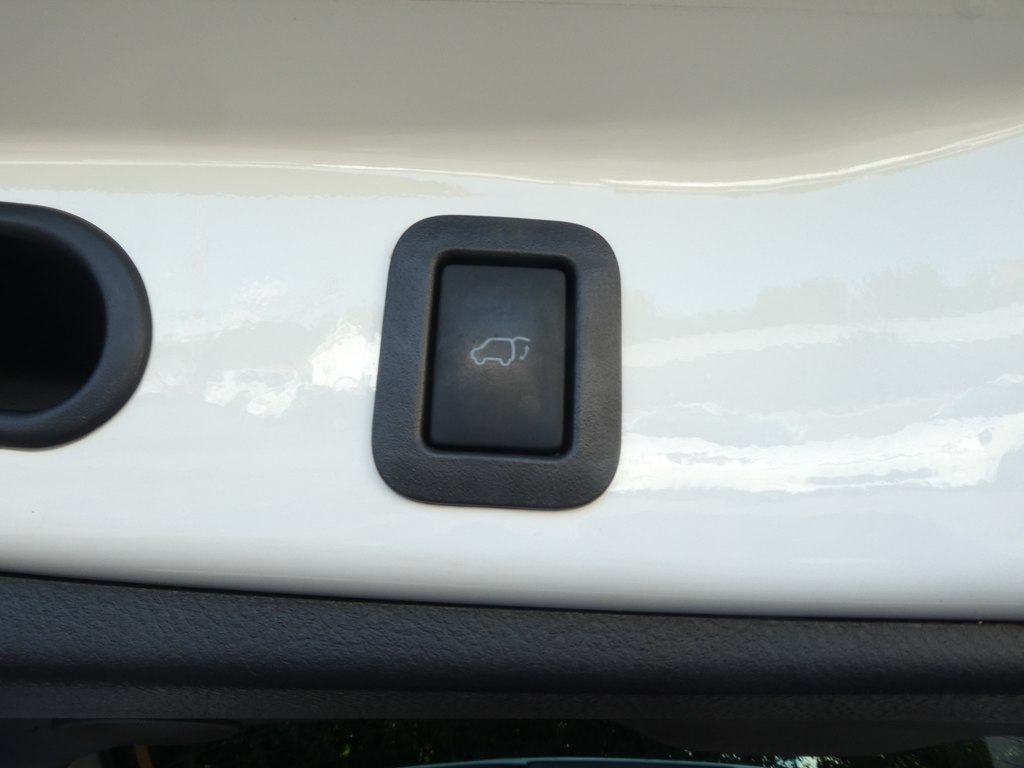 2016 Toyota Highlander Limited photo 18