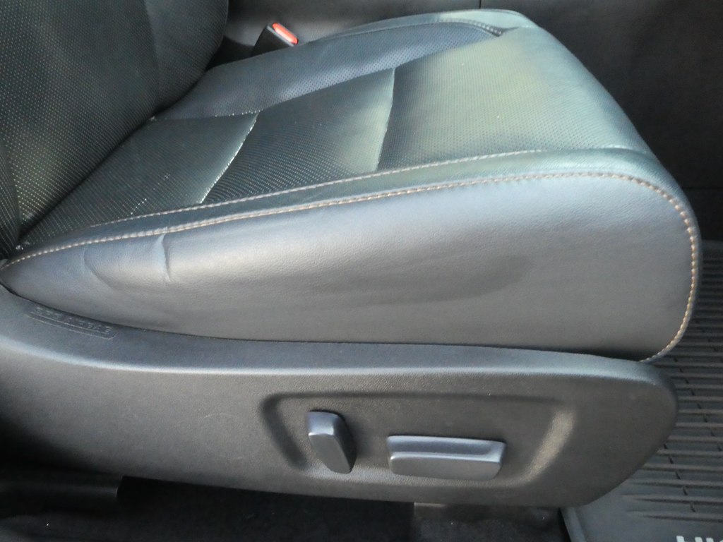 2016 Toyota Highlander Limited photo 23