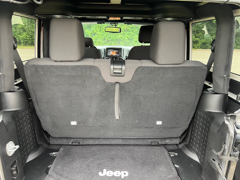 2015 Jeep Wrangler Sport photo 18