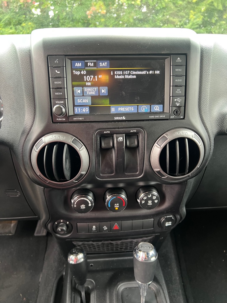 2015 Jeep Wrangler Sport photo 23