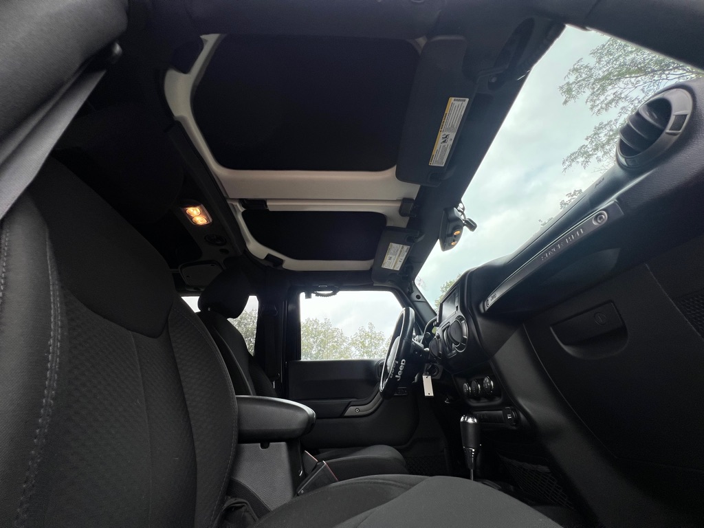 2015 Jeep Wrangler Sport photo 24