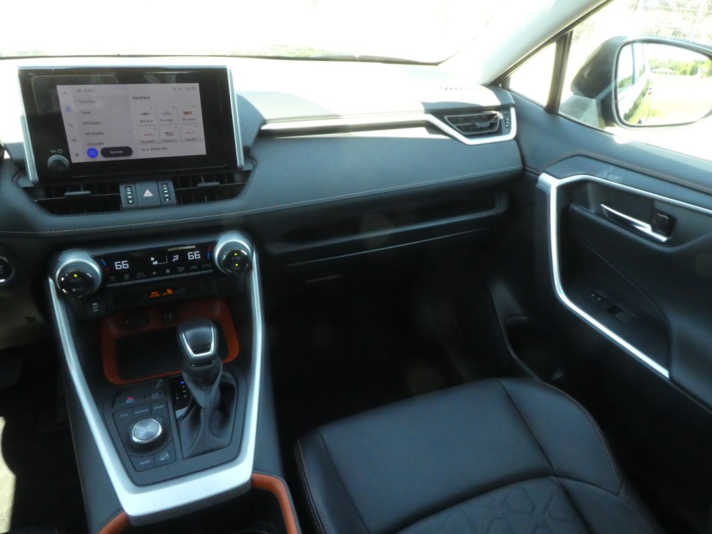 2024 Toyota RAV4 Adventure photo 28