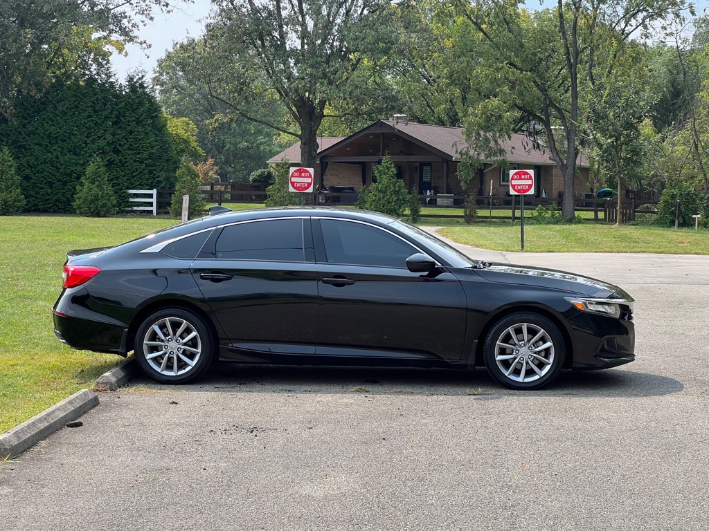 2022 Honda Accord LX photo 6