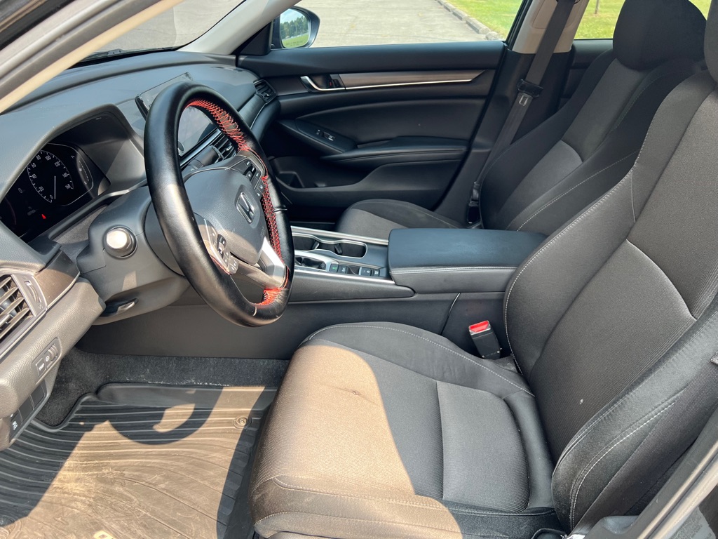 2022 Honda Accord LX photo 14