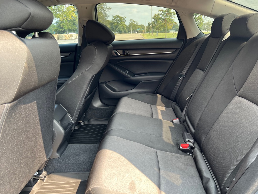 2022 Honda Accord LX photo 17