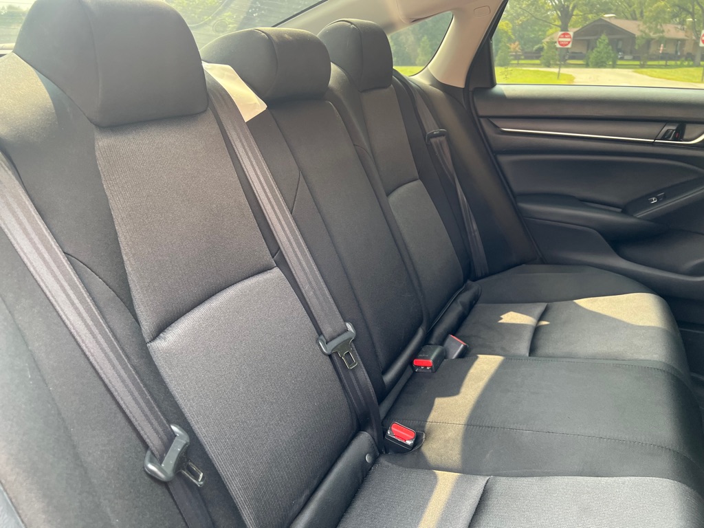 2022 Honda Accord LX photo 18