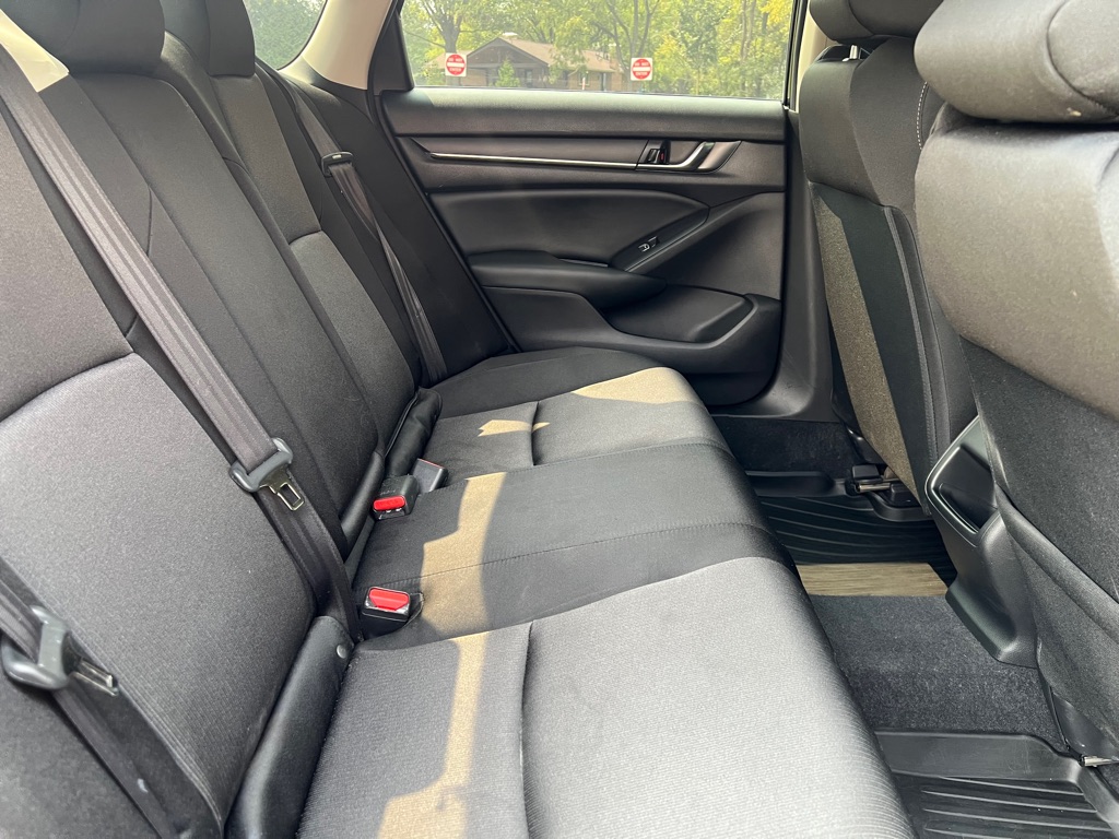 2022 Honda Accord LX photo 19
