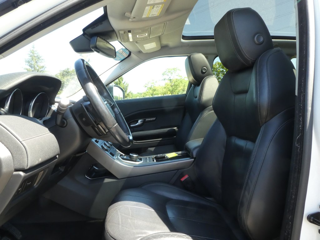 2018 Land Rover Range Rover Evoque SE photo 12