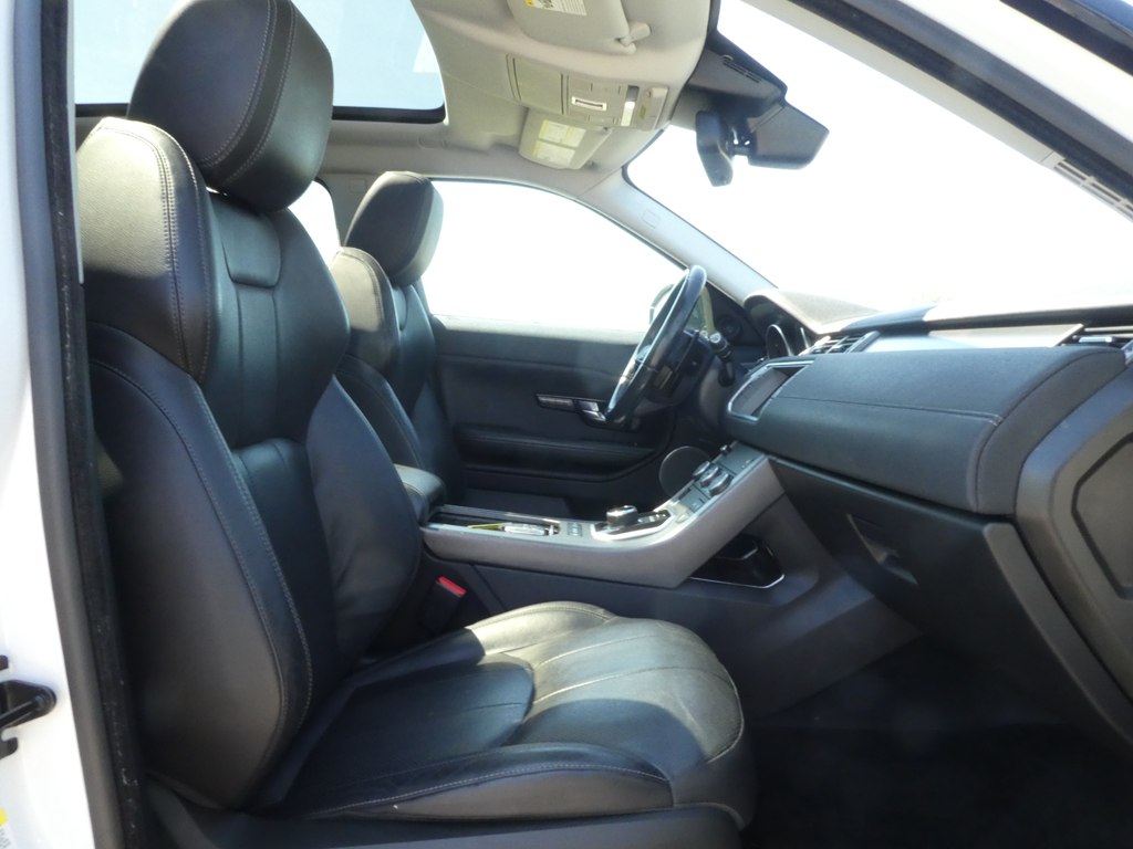 2018 Land Rover Range Rover Evoque SE photo 21