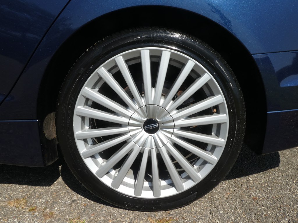 2017 Lincoln MKZ Reserve photo 27