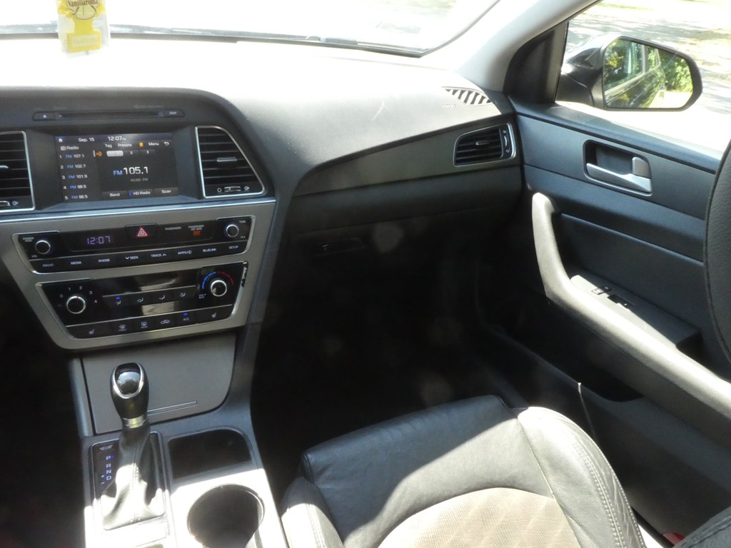 2017 Hyundai Sonata Sport Limited 2.0T photo 27