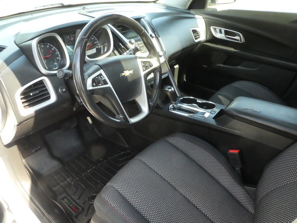 2016 Chevrolet Equinox LT photo 12