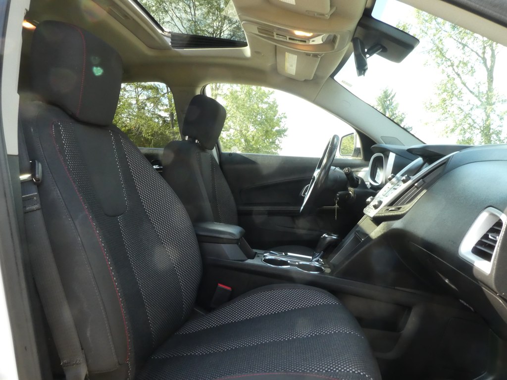 2016 Chevrolet Equinox LT photo 21