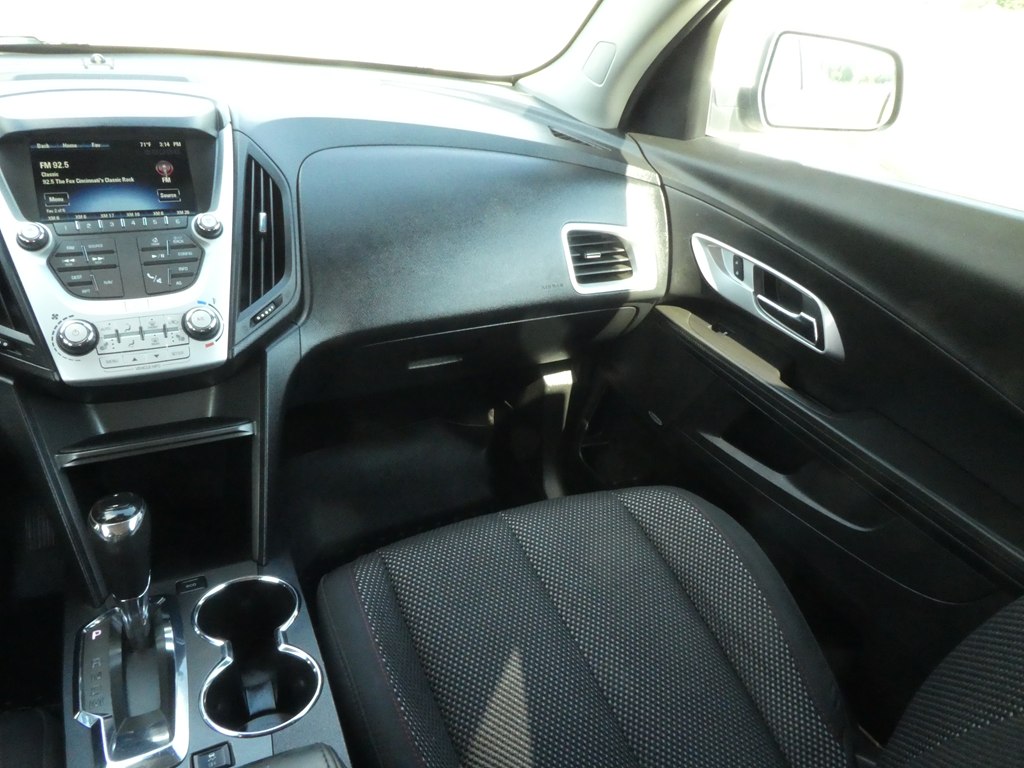 2016 Chevrolet Equinox LT photo 28