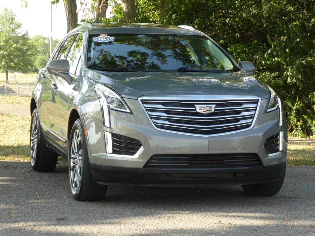 2017 Cadillac XT5 Premium Luxury photo 2