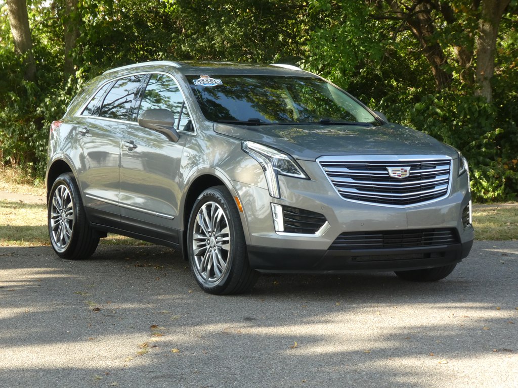 2017 Cadillac XT5 Premium Luxury photo 3