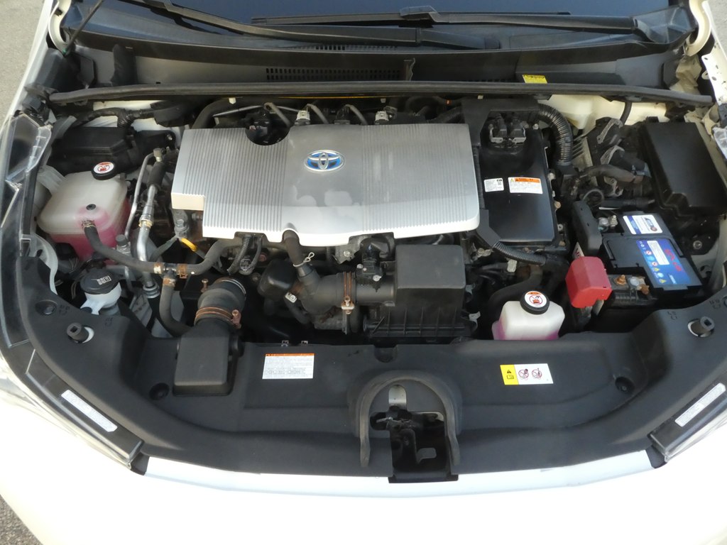 2017 Toyota Prius Two Eco Three Four Touring photo 26