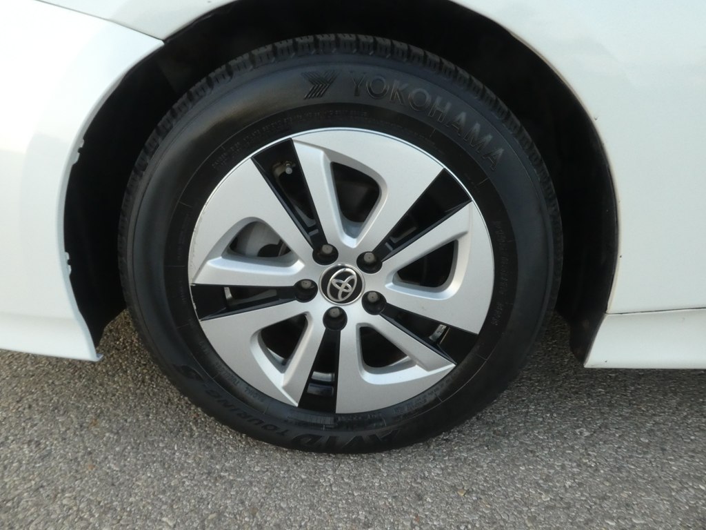 2017 Toyota Prius Two Eco Three Four Touring photo 27