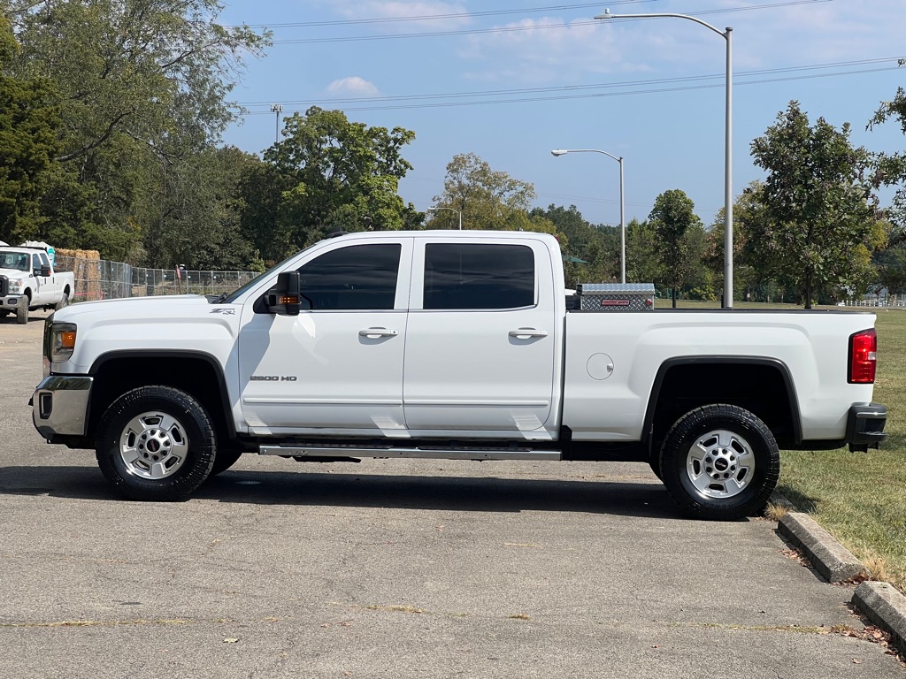 2016 Gmc Sierra SLE photo 9