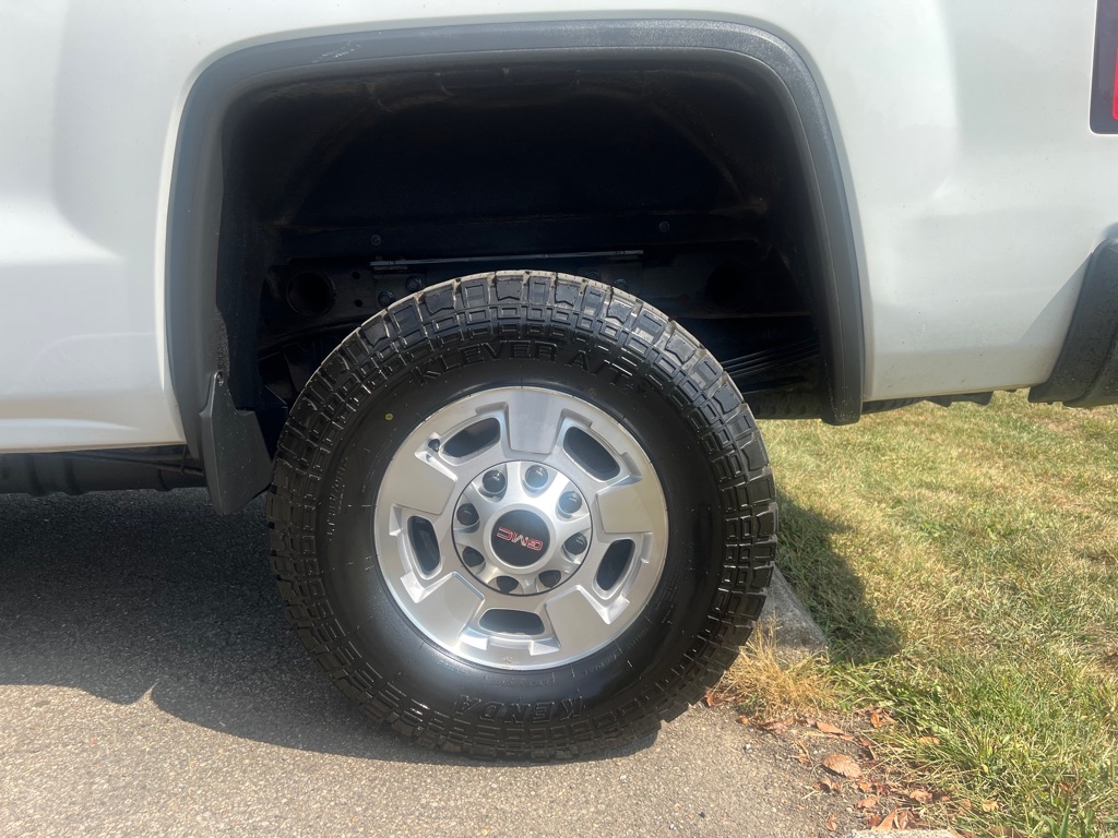 2016 Gmc Sierra SLE photo 32