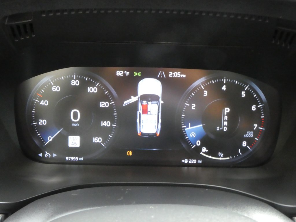2018 Volvo XC60 Momentum photo 23