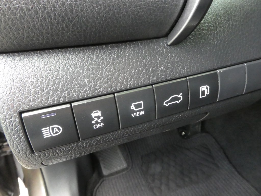 2018 Toyota Camry XLE photo 19