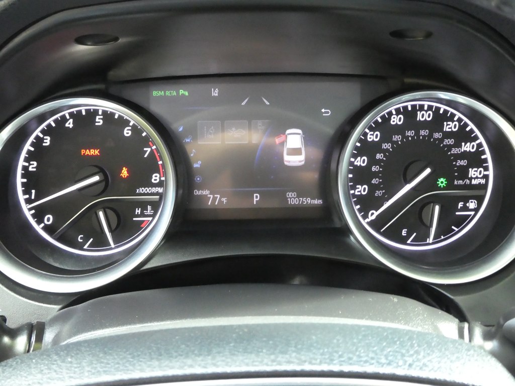 2018 Toyota Camry XLE photo 20