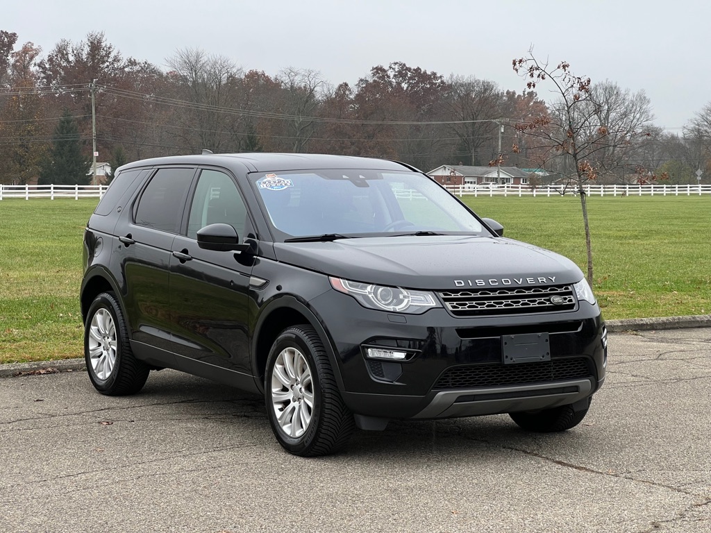 2019 Land Rover Discovery Sport SE photo 3