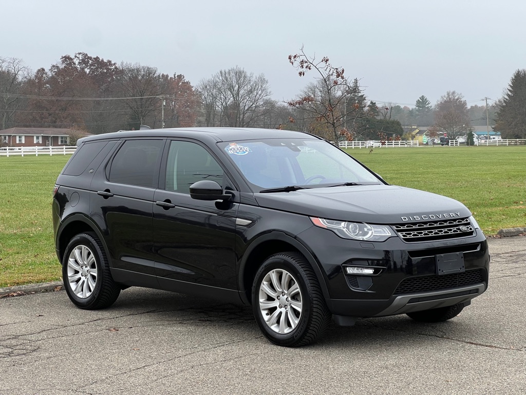 2019 Land Rover Discovery Sport SE photo 4