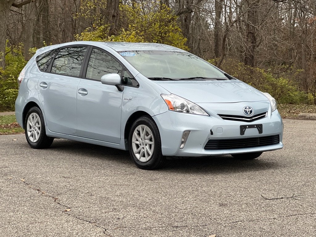 2012 Toyota Prius V Two photo 4