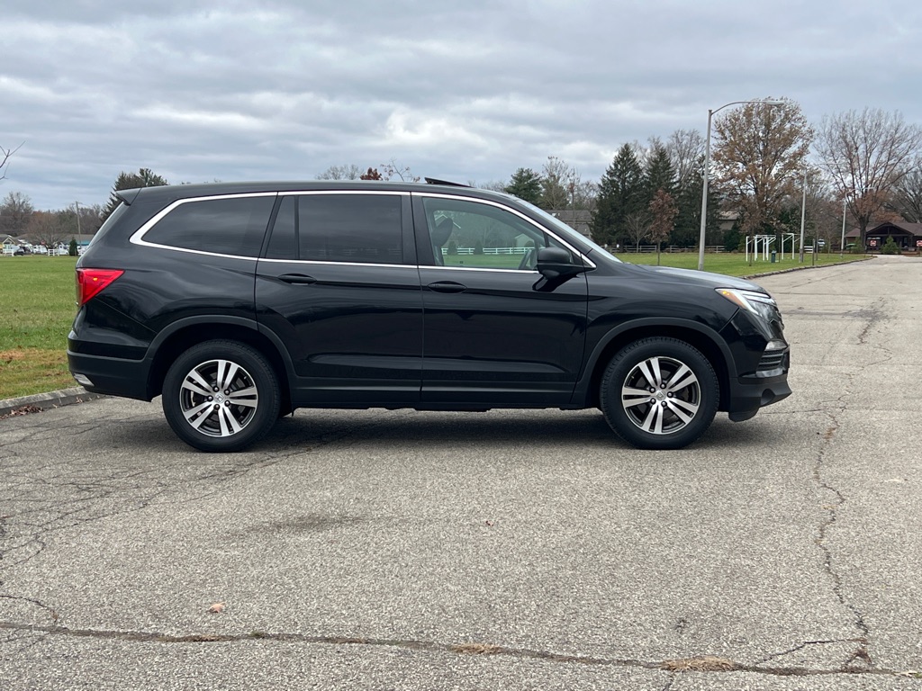 2017 Honda Pilot EX-L photo 4