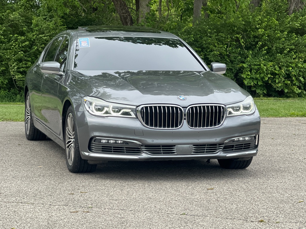 2016 BMW 7 Series 750i - Photo 3