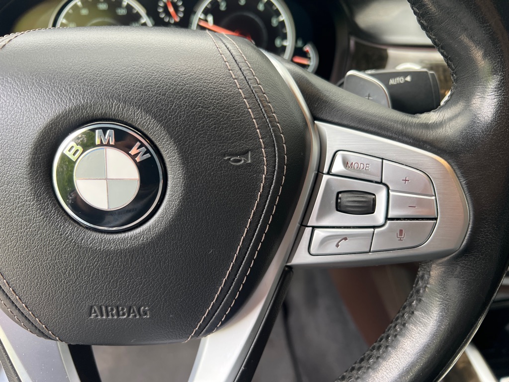 2016 BMW 7 Series 750i - Photo 25