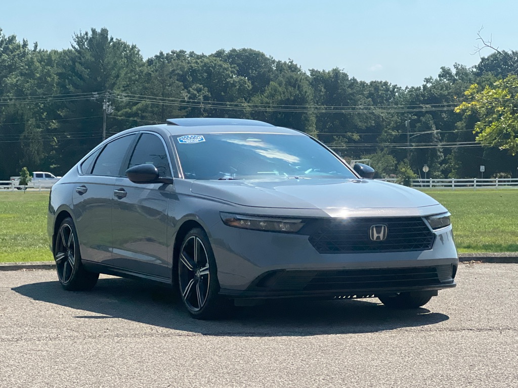 Photo 4 of this Honda Accord Hybrid
