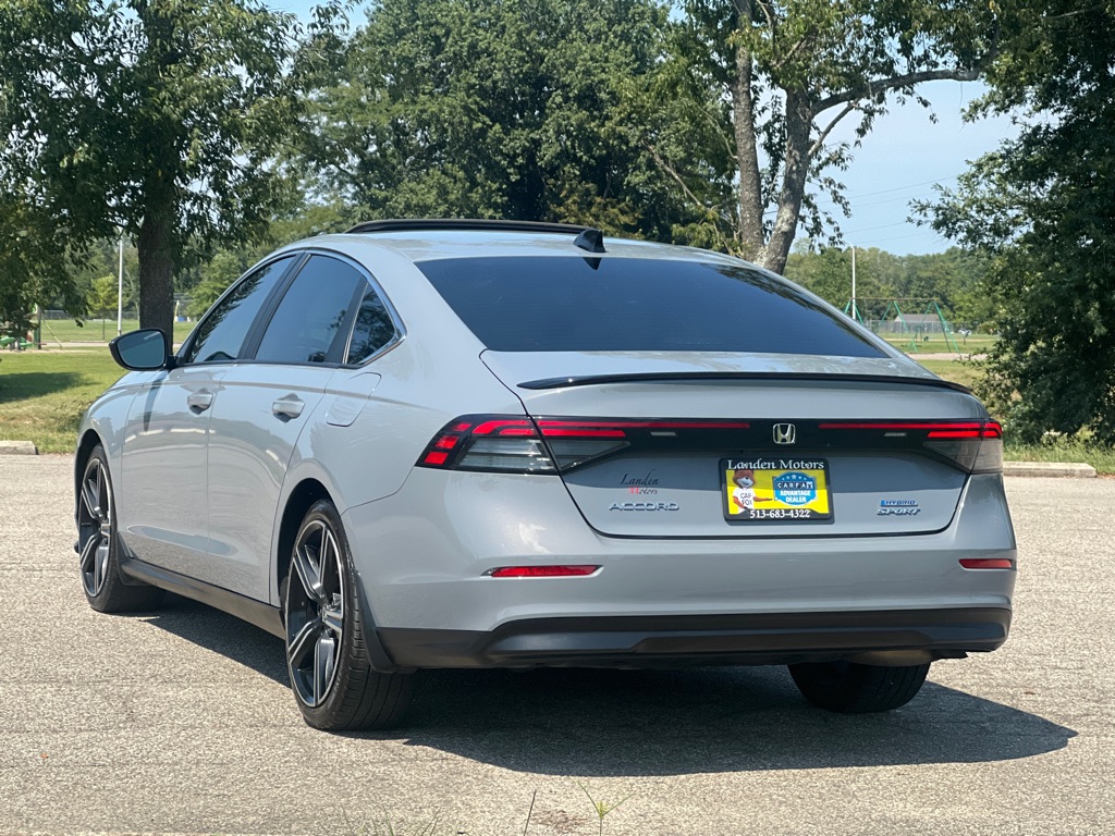 Photo 8 of this Honda Accord Hybrid