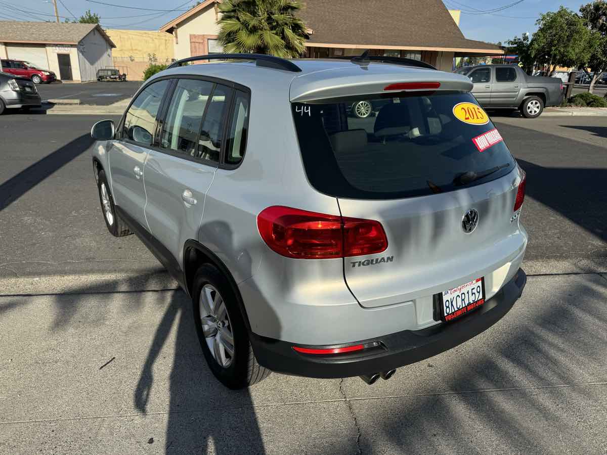 2015 Volkswagen Tiguan S - Photo 5
