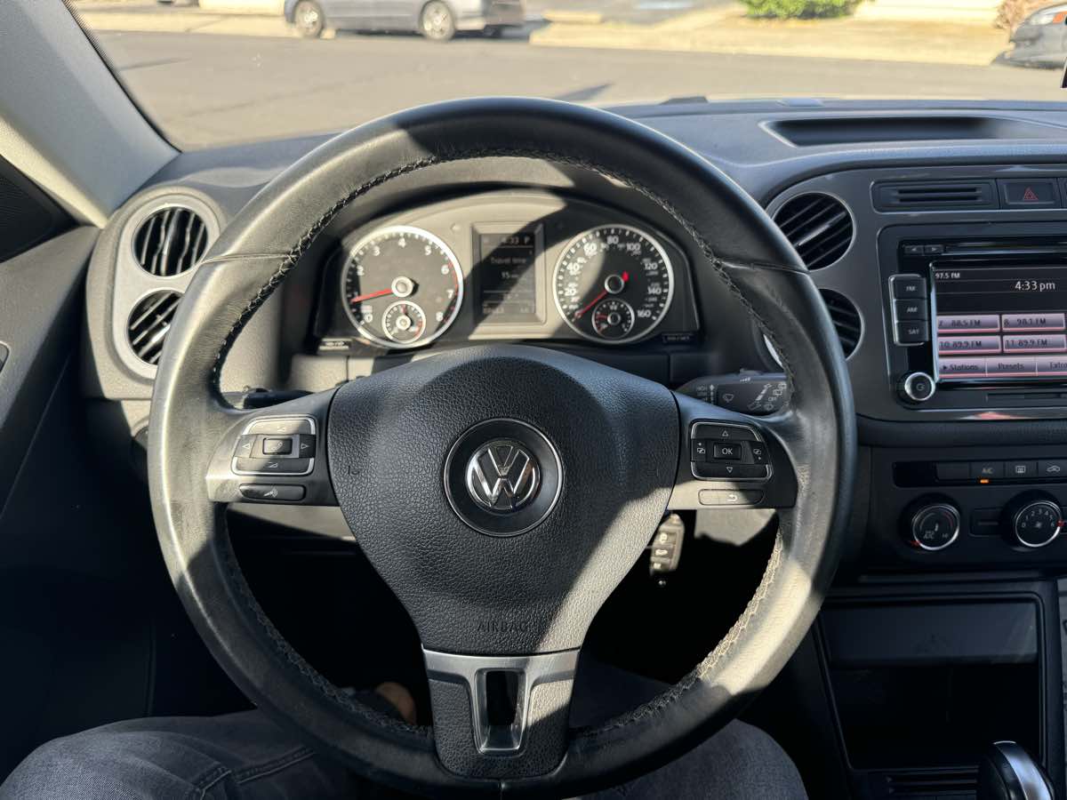 2015 Volkswagen Tiguan S - Photo 13