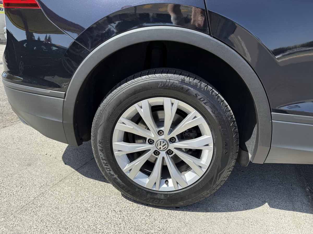 2019 Volkswagen Tiguan S - Photo 9