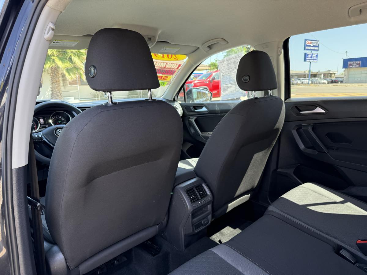 2019 Volkswagen Tiguan S - Photo 10
