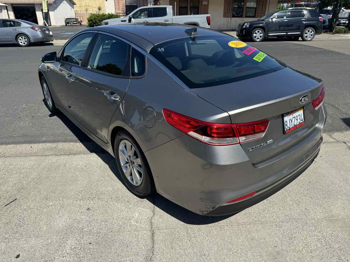 2018 Kia Optima LX - Photo 5