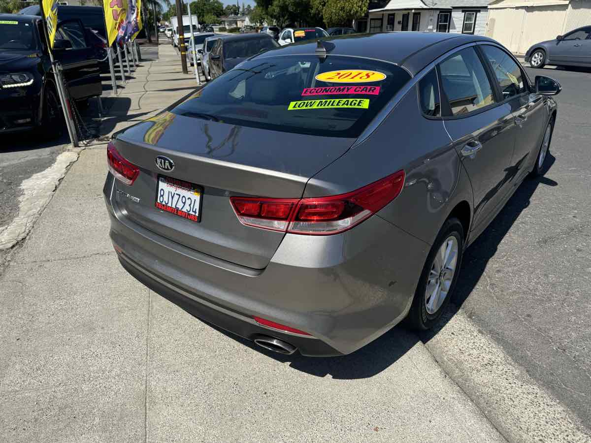 2018 Kia Optima LX - Photo 7