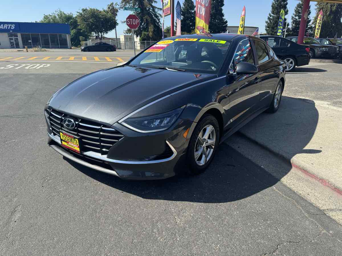2022 Hyundai Sonata SE - Photo 3