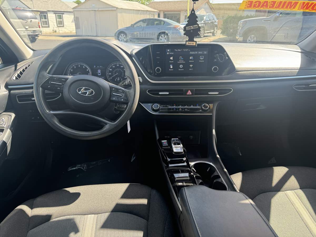 2022 Hyundai Sonata SE - Photo 10
