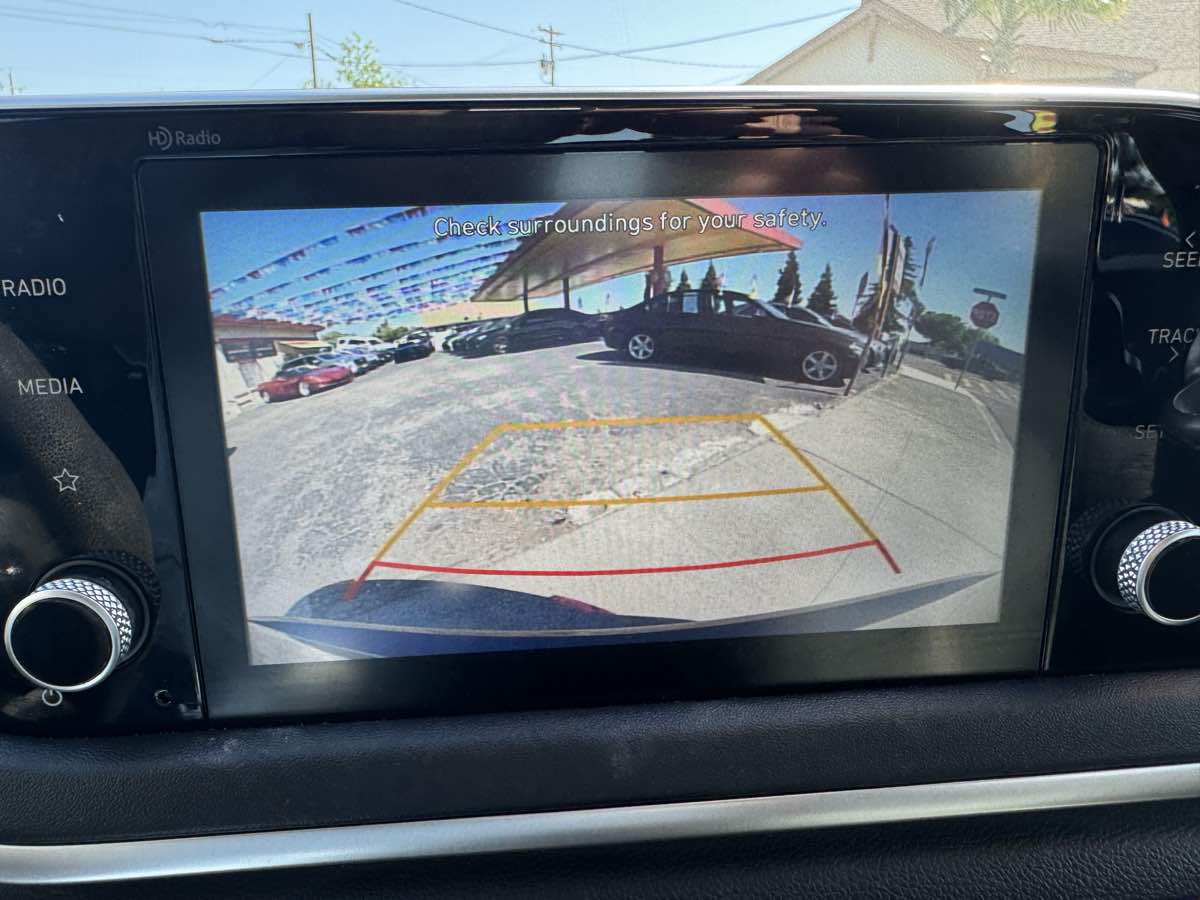 2022 Hyundai Sonata SE - Photo 15