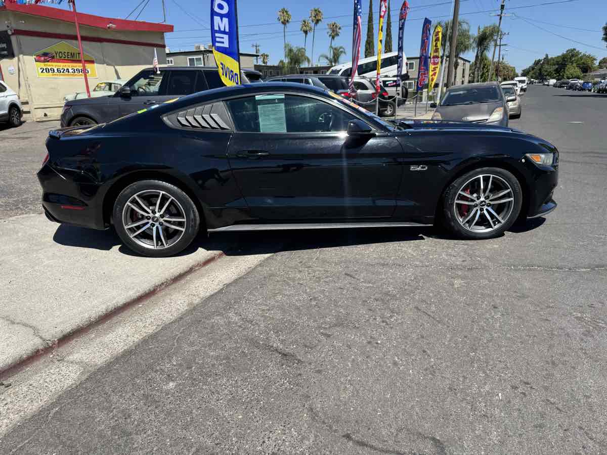 2015 Ford Mustang GT - Photo 8