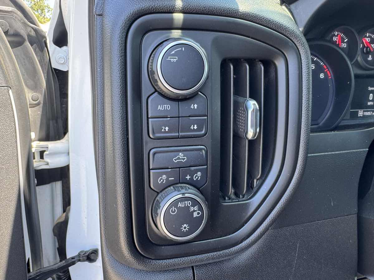 2020 Chevrolet Silverado 1500 Custom - Photo 13