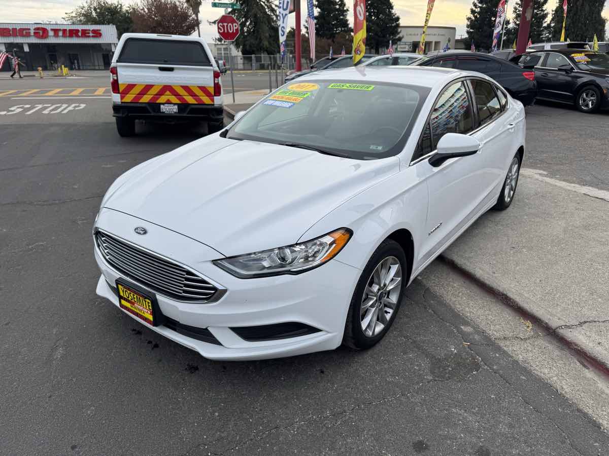 2017 Ford Fusion Hybrid S photo 3